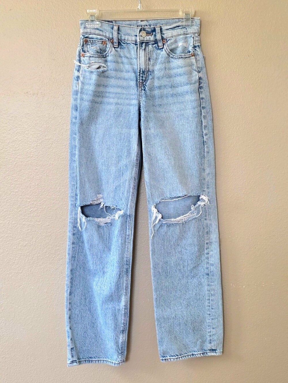 American Eagle Stovepipe Light Wash Distressed Denim Jeans - Size 000